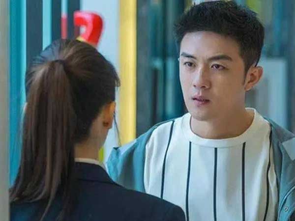 Mỗi tháng chỉ đưa vợ 5 triệu để tiêu xài, tôi ngã ngửa khi hai năm sau, cô ấy đưa ra cuốn sổ tiết kiệm 2 tỷ