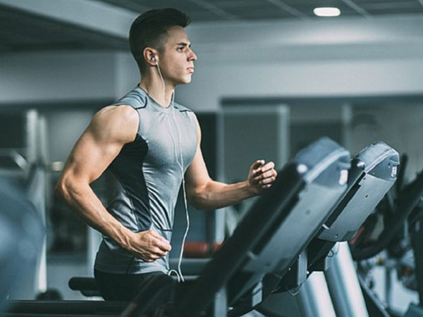 Tin đồn tập gym khiến 'cậu nhỏ' bị bé lại: Chuyên gia nhận định thế nào?