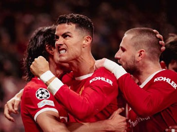 Ronaldo: 'Man United không bao giờ bỏ cuộc!'