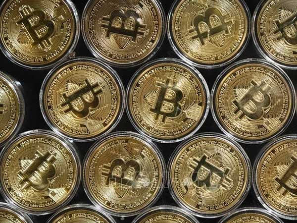 Bitcoin là 'vàng kỹ thuật số' hay chỉ là "vàng rởm"?