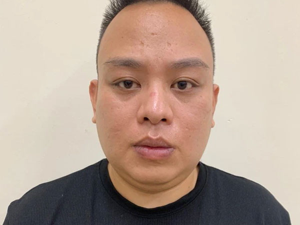 'Nổ' làm CEO tập đoàn lớn, lừa hàng trăm triệu đồng của cô gái trẻ