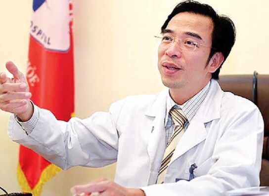 Sự nghiệp của ông Nguyễn Quang Tuấn, Giám đốc Bệnh viện Bạch Mai vừa bị khởi tố