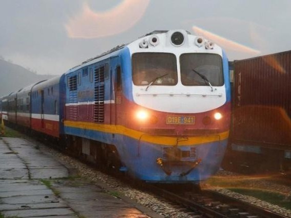 Từ 21/10, hành khách vùng xanh đi tàu không cần xét nghiệm