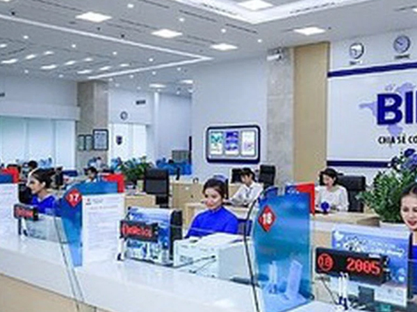 Người gửi tiền lưu ý: Quy định mới về lãi suất rút trước hạn tiền gửi tại ngân hàng