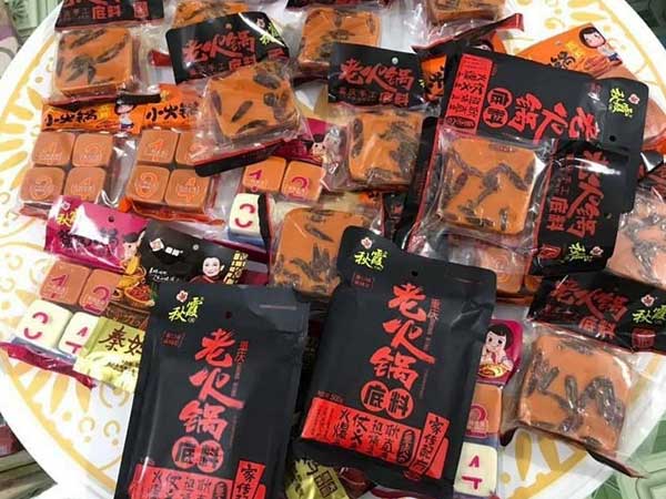 Cốt lẩu Trung Quốc tràn ngập, ngày chớm lạnh người Hà Nội ồ ạt mua