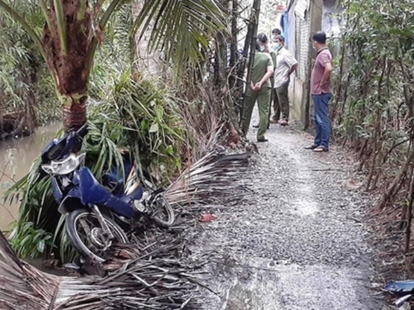 Em ruột đâm anh trai tử vong vì mâu thuẫn cũ