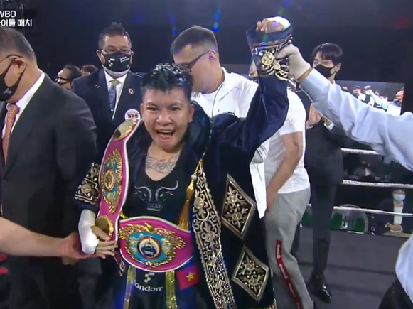 GÓC TỰ HÀO: Việt Nam có võ sỹ đầu tiên vô địch Boxing thế giới