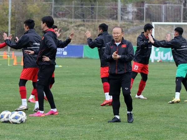 U23 Việt Nam miệt mài rèn bài tấn công dưới thời tiết lạnh giá tại Kyrgyzstan