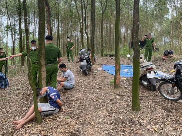 Vụ cảnh sát vây ráp sới bạc khủng trong rừng: Đại ca cầm đầu ra đầu thú sau 4 ngày bỏ trốn