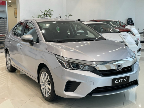 Thêm 5 mẫu ô tô giảm giá đến 100 triệu đồng gần cuối tháng 10