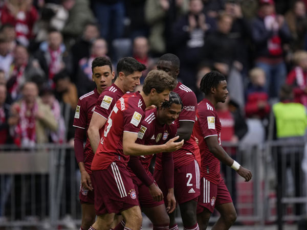 Bayern tặng quà HLV Nagelsmann bằng chiến thắng tưng bừng