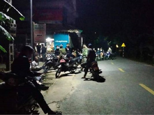 Bé trai 8 tuổi tử vong với nhiều vết nghi bị chém