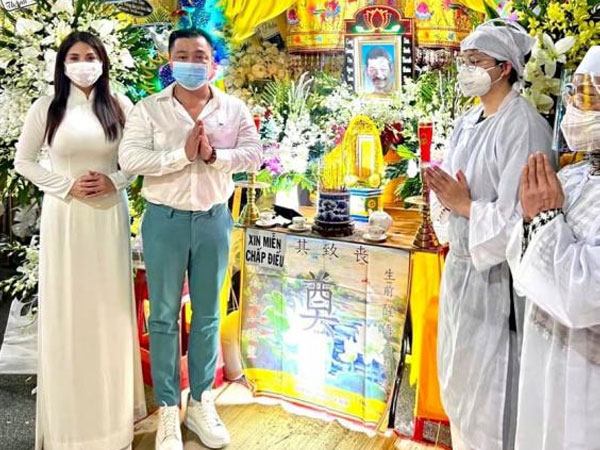 Diễn viên Kiều Trinh, Phương Thanh và loạt sao Việt thẫn thờ khi tiễn đưa cố đạo diễn Trần Cảnh Đôn