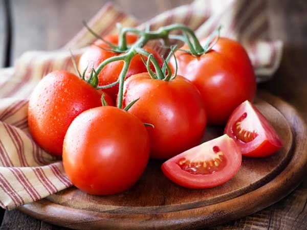 Giảm cân nhờ ăn cà chua hằng ngày