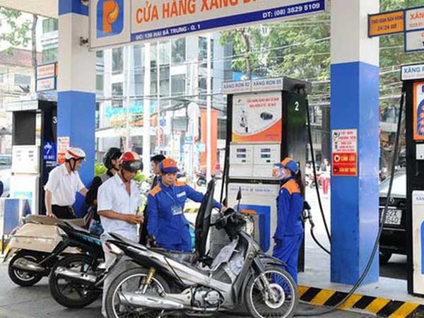 Từ 16h chiều nay, giá xăng dầu tăng mạnh, cao nhất trong vòng 7 năm