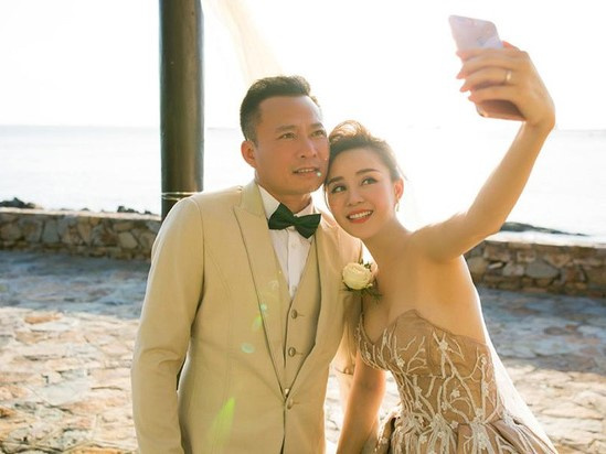 Đúng như đã hẹn, Vy Oanh lên tiếng đáp trả bà Phương Hằng, công khai luôn gia thế khủng của chồng