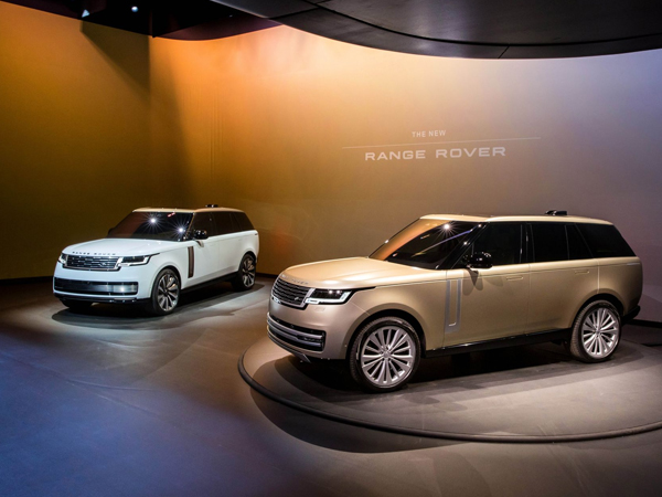 Range Rover 2022 trình làng: Giá từ 10,879 tỷ đồng tại Việt Nam, 4 phiên bản có thể cá nhân hoá