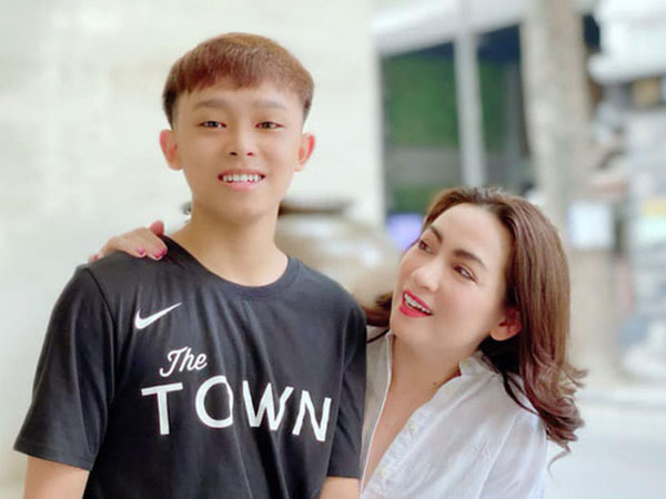 Giữa lúc tin nghi Hồ Văn Cường bị bạo hành rầm rộ, anh họ của cố ca sĩ Phi Nhung lên tiếng nói 1 câu rõ thái độ!
