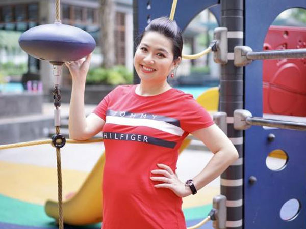 Lê Khánh: 'Tôi đã tăng 7 kg khi mang bầu lần 2. Ông xã luôn chăm sóc tôi chu đáo tận tình dù tôi trở tính'