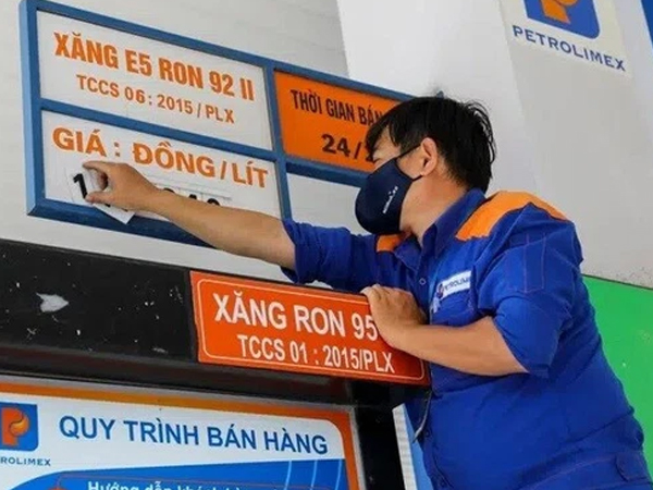 Bộ Công thương: Thị trường nhiên liệu thế giới 'lên cơn sốt' gây sức ép giá bán lẻ xăng dầu trong nước