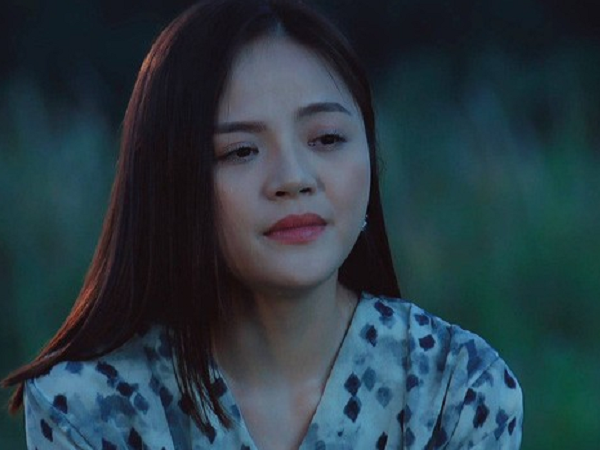 Hương vị tình thân 'ém' preview tập cuối, rò rỉ ảnh Huy tặng hoa Nam, gia môn họ Hoàng chào đón dâu trưởng về nhà