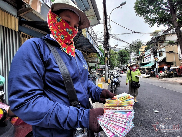 Ngao ngán đời vé số dạo, chưa bao giờ thảm như này