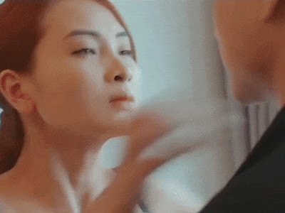 Huyền Trang bị Thanh Sơn đẩy đập vào tường vì cưỡng hôn mạnh bạo