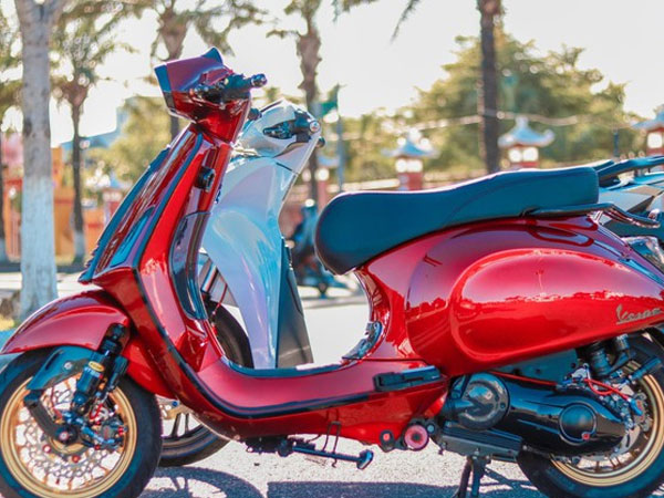 Vespa Sprint 125 'lột xác' với loạt đồ chơi khủng