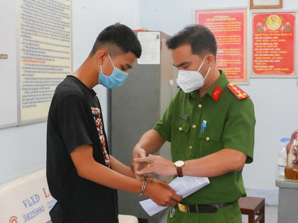 Bắt thêm 2 thanh niên trong vụ nổ súng ở Vĩnh Long