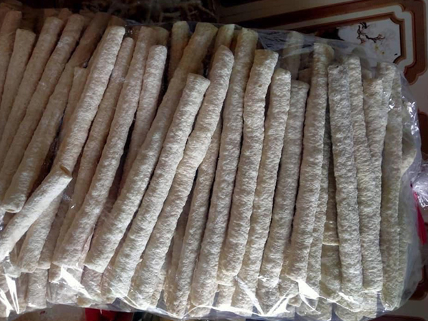 Món quà quê cũ hút khách, chỉ là đậu lạc mà đắt ngang cân thịt
