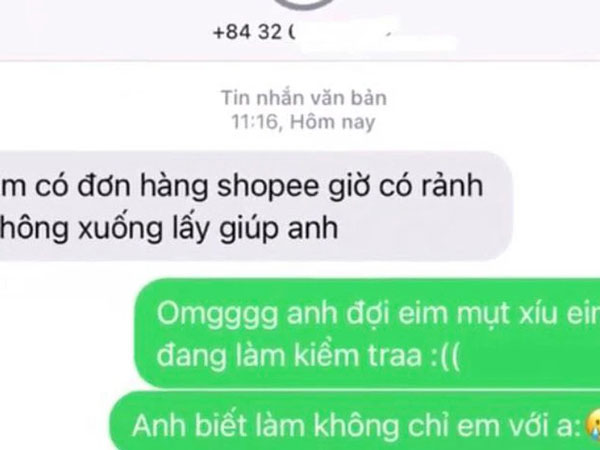 Đang thi online nhưng shipper tới giao hàng, nữ sinh tranh thủ nhờ làm bài giùm và cái kết ba chấm: Thả thính nhau hay gì?