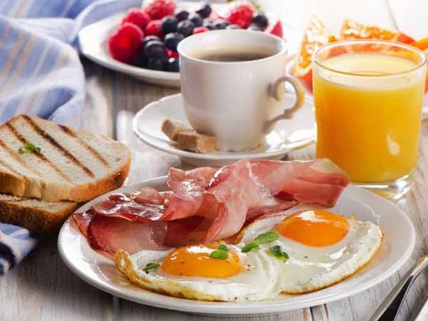 5 thói quen ăn sáng có hại nhất cho hệ miễn dịch