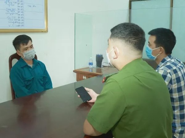 Bắt giữ nhân viên Công ty Đô thị và Môi trường nghiện ma túy cướp giật tài sản