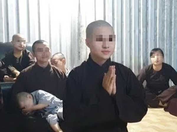 Diễm My từng khóc nức nở mong rời khỏi 'Tịnh thất Bồng Lai' nhưng bị ngăn trở: 'Đã đi về đây thì đừng tính chuyện mượn tiền rời khỏi'
