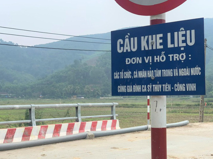 Thủy Tiên xây cầu ở Nghệ An: Huyện nói gì về 645 triệu chênh giữa hợp đồng với giá thầu?