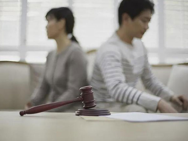 Vợ kém 20 tuổi bỏ trốn sau ngày cưới, chồng kiện đòi 5 tỷ tiền quà