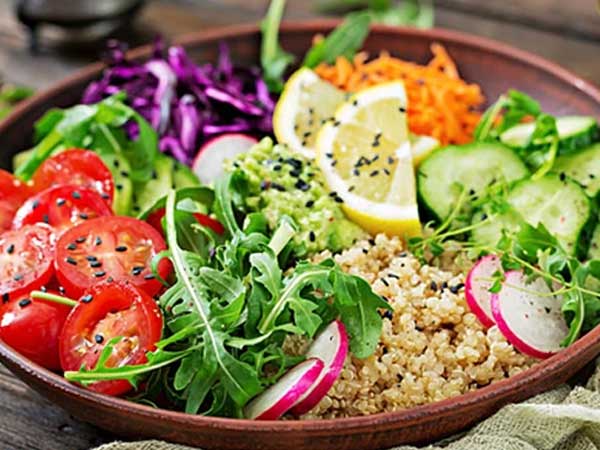 Ăn chay trường liệu có tốt cho sức khỏe không? Chuyên gia dinh dưỡng tiết lộ câu trả lời quan trọng và kinh ngạc!
