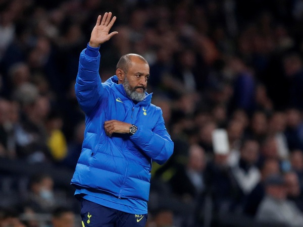 Thua thảm Man United, Tottenham thẳng tay sa thải HLV Nuno Espirito Santo