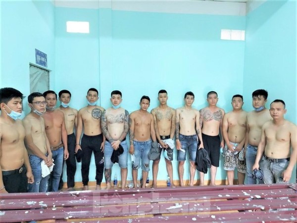 Công an thông tin vụ hai nhóm người chém nhau vì một cô gái