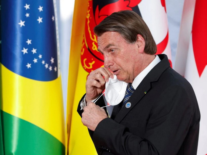 Phóng viên bị đánh khi đưa tin về tổng thống Brazil Jair Bolsonaro ở hội nghị G20