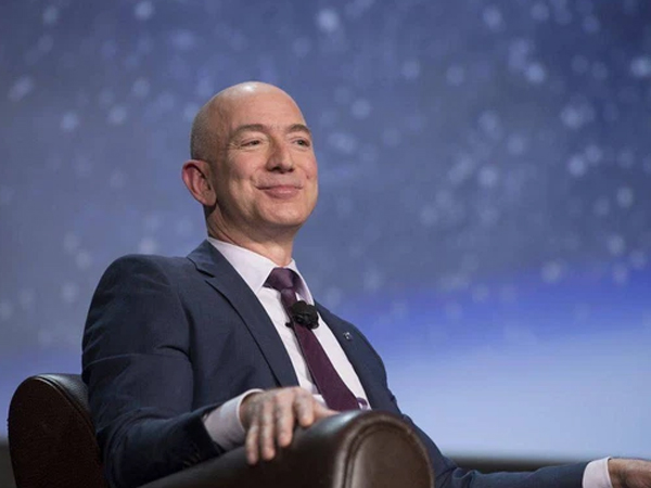 Jeff Bezos, gia tộc Rockefeller và giới siêu giàu tuyên bố chi hàng trăm tỷ đô để 'cứu thế giới'