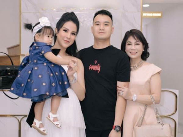 Chồng Diệp Lâm Anh có phản ứng đầu tiên trên mạng xã hội sau khi mẹ ruột lên tiếng về chuyện ly hôn của mình
