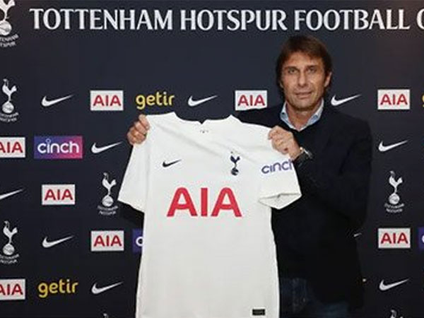 Tottenham bổ nhiệm Antonio Conte làm HLV trưởng