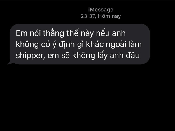 Bạn gái đòi đường ai nấy đi vì bạn trai cứ làm shipper mãi, nam thanh niên bức xúc cãi lại: 'Tiền ăn, tiền chơi, tiền quà cho nó cũng từ đấy mà ra chứ đâu!'