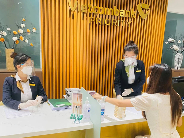 Vietcombank báo lãi 'khủng', nợ xấu cũng tăng cao
