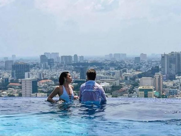 Đàm Vĩnh Hưng lên tiếng khi bị réo tên trong bức ảnh thân mật cùng Minh Tú ở hồ bơi: '...chảy nước miếng thiệt'