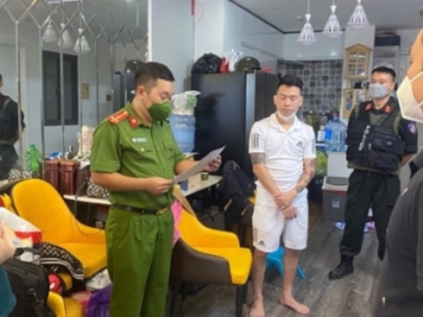 Đường dây đánh bạc 30 ngàn tỷ tung chiêu dụ người chơi: ‘Thua chúng tôi bù’