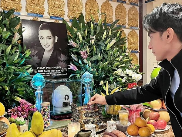 Đan Trường tưởng nhớ Phi Nhung