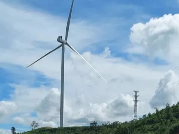 Thi thể nam sinh lớp 6 bị cháy đen bên cột xương cá truyền tải điện gió