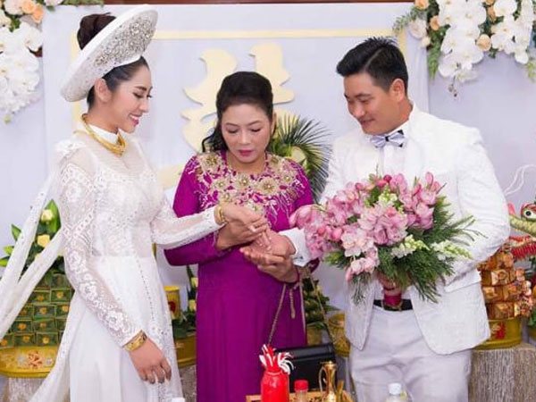 HH Đại dương Đặng Thu Thảo thách thức chồng cũ khi bị dọa kiện, mẹ ruột nói một câu khiến ai cũng nể